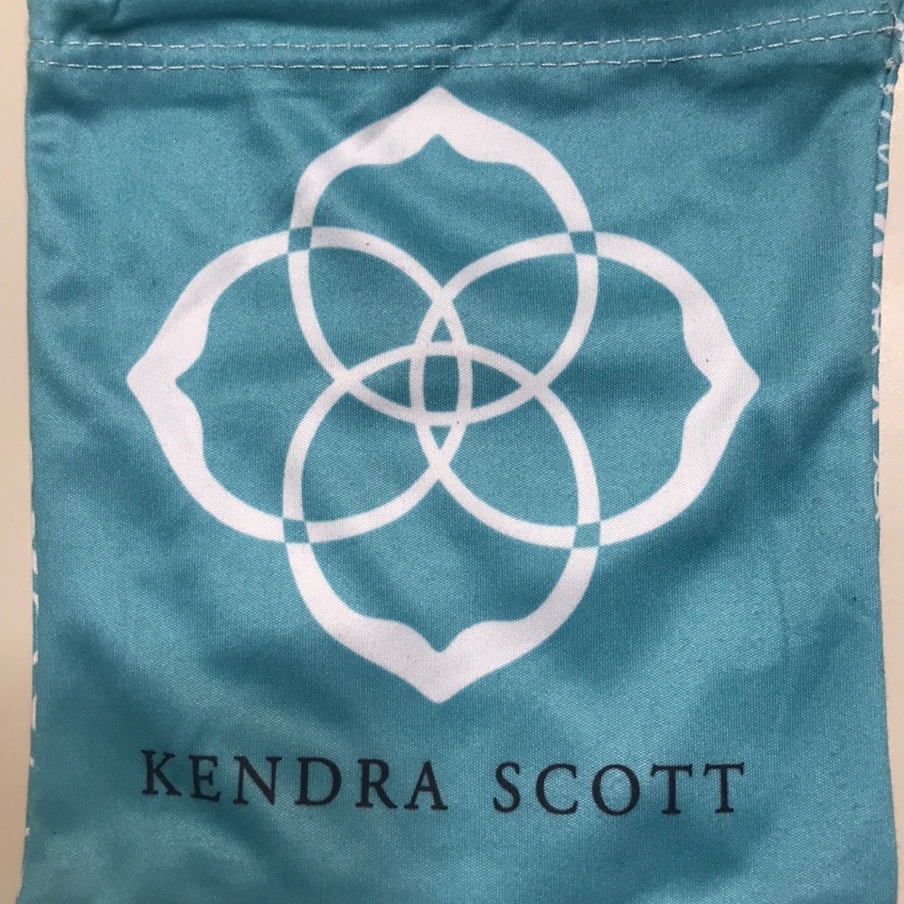 Kendra Scott Barbara necklace